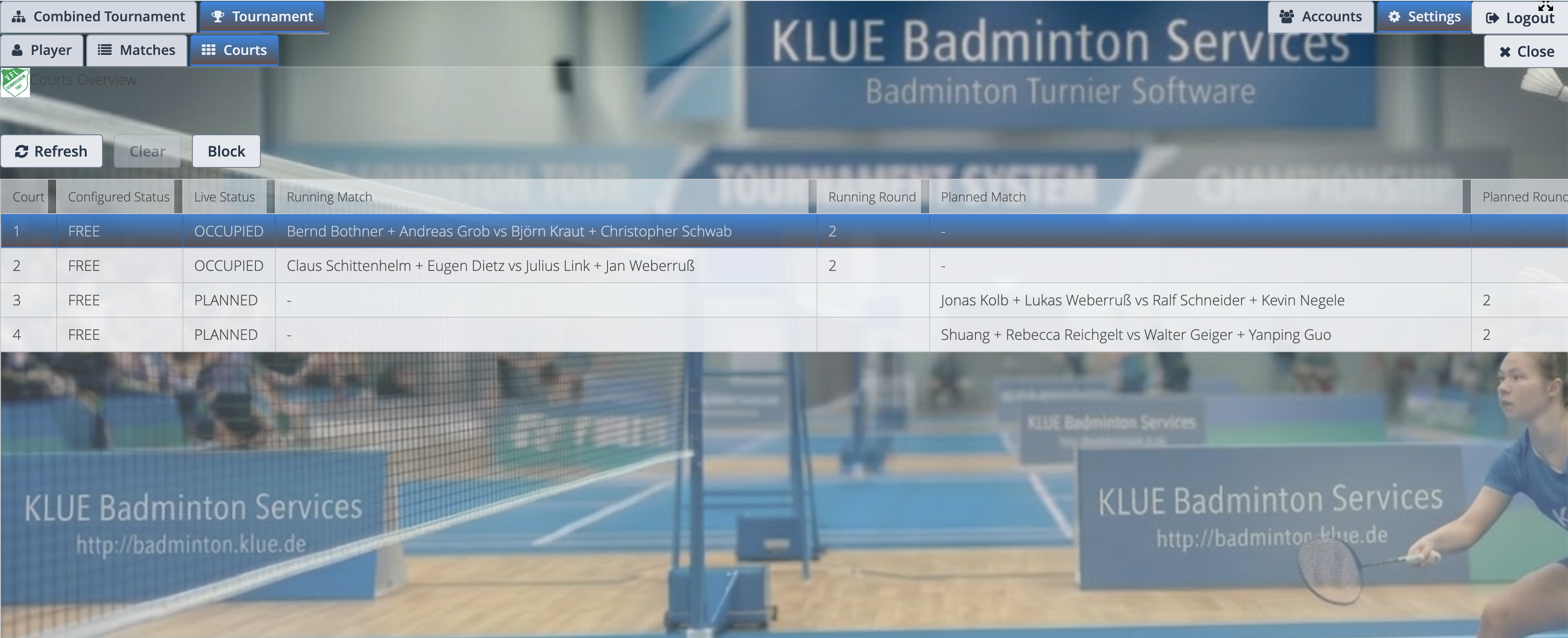 Court-Ansicht mit Feldstatus und automatischer Belegung